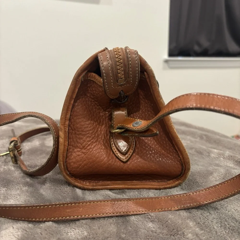 Dooney & Bourke flaws missing